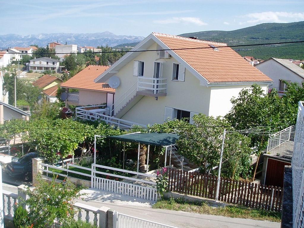 Kiwi apartments Gornji Karin Buitenkant foto