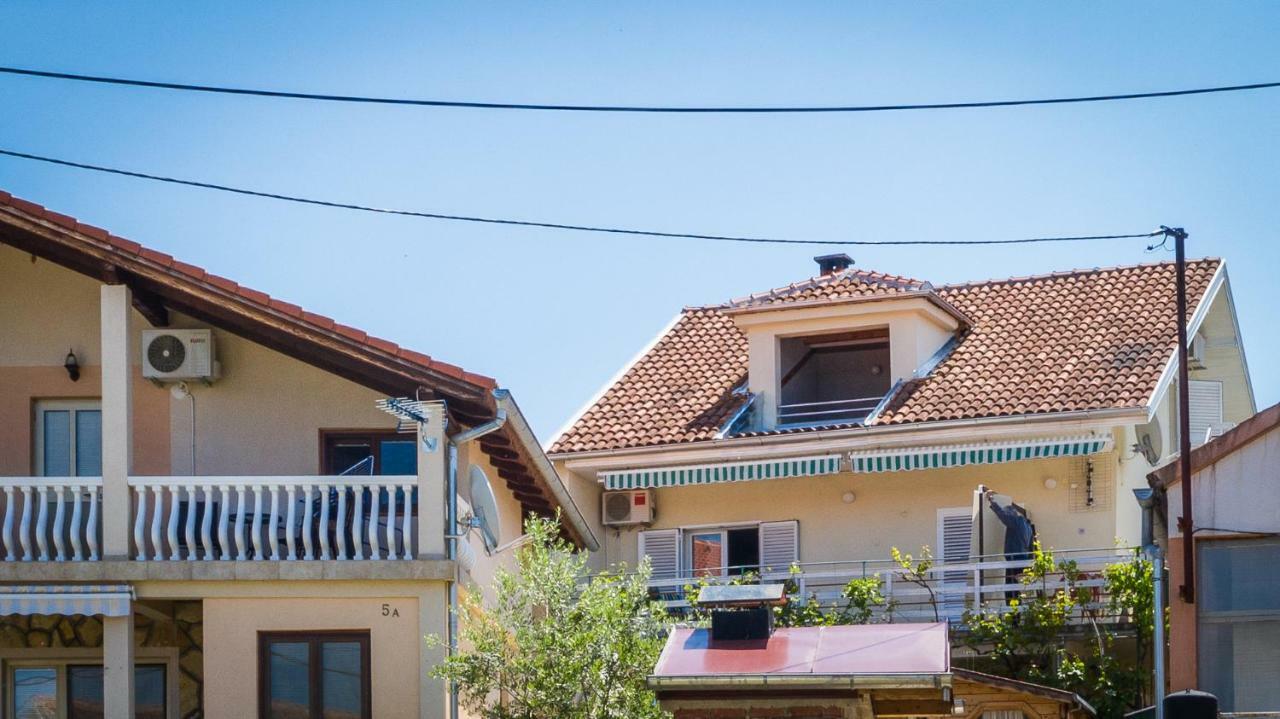 Kiwi apartments Gornji Karin Buitenkant foto